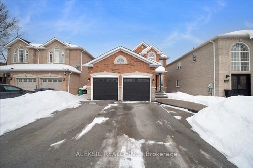 33 Hillpath Cres, Brampton, ON, L6Z4T7 | Card Image