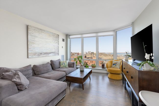 APT-1107 - 250 E Harbortown Dr, Condo with 2 bedrooms, 2 bathrooms and null parking in Detroit MI | Image 4