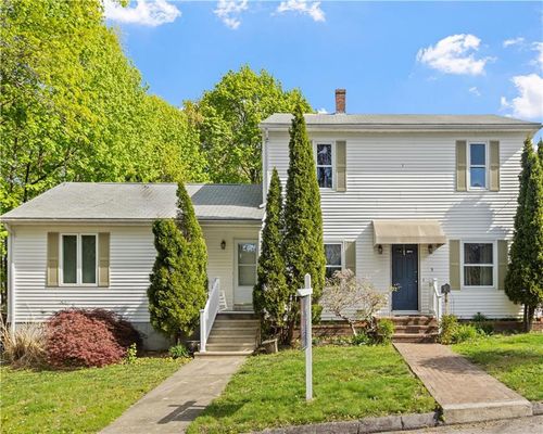 9 Williston St, Cranston, RI, 02920-3830 | Card Image