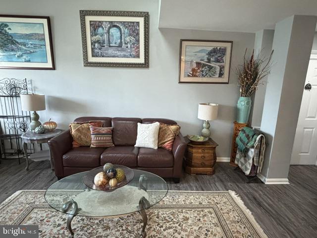 Residential Lease in ALEXANDRIA 3
