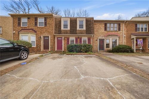 5531 Old Guard Cres, Virginia Beach, VA, 23462-7319 | Card Image