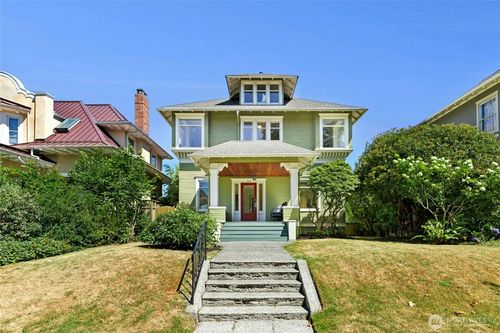 712 17th Ave E, Seattle, WA, 98112-3922 | Card Image