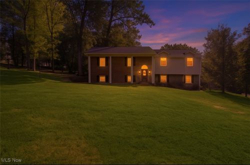 5290 Hampton Ct, Zanesville, OH, 43701-9646 | Card Image