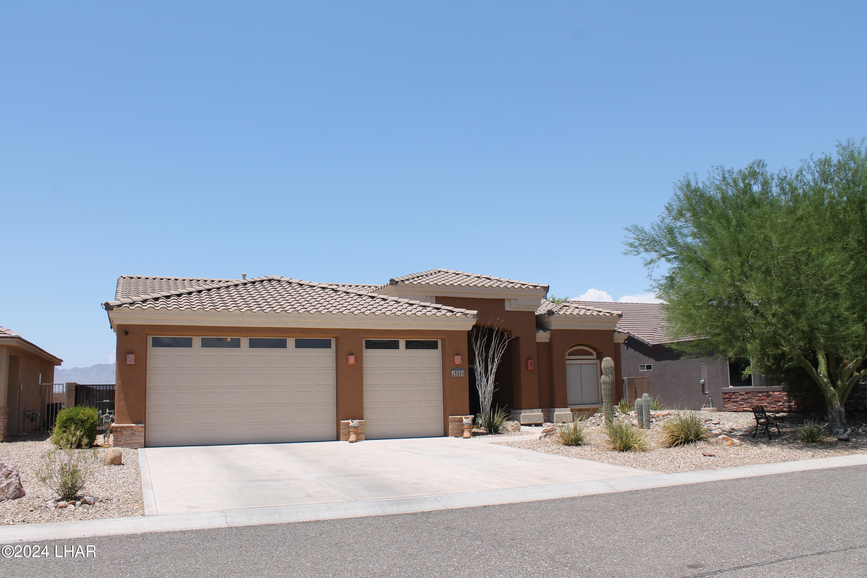 Integrity Ln, Fort Mohave, AZ 86426