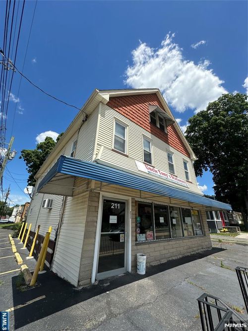 213 Van Winkle Ave, Hawthorne, NJ, 07506-1621 | Card Image