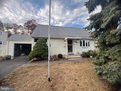 44 Tunison Road, House other with 3 bedrooms, 1 bathrooms and null parking in New Brunswick NJ | Image 3