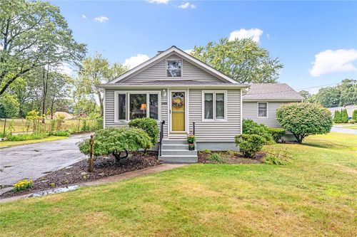 145 Spooner Ave, Warwick, RI, 02886-2006 | Card Image