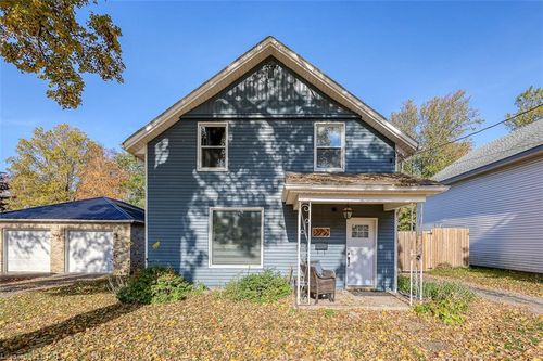 154 Chestnut St W, Bothwell, ON, N0P1C0 | Card Image