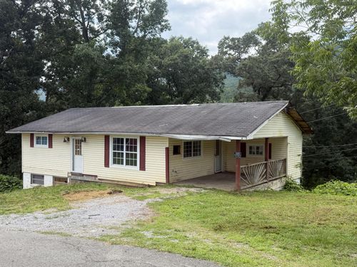 211 S Oak St, Whitwell, TN, 37397-5425 | Card Image