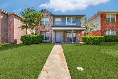 107 Hunter Dr, Cedar Hill, TX, 75104-5103 | Card Image