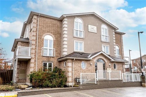 {{alt}} | Card Image