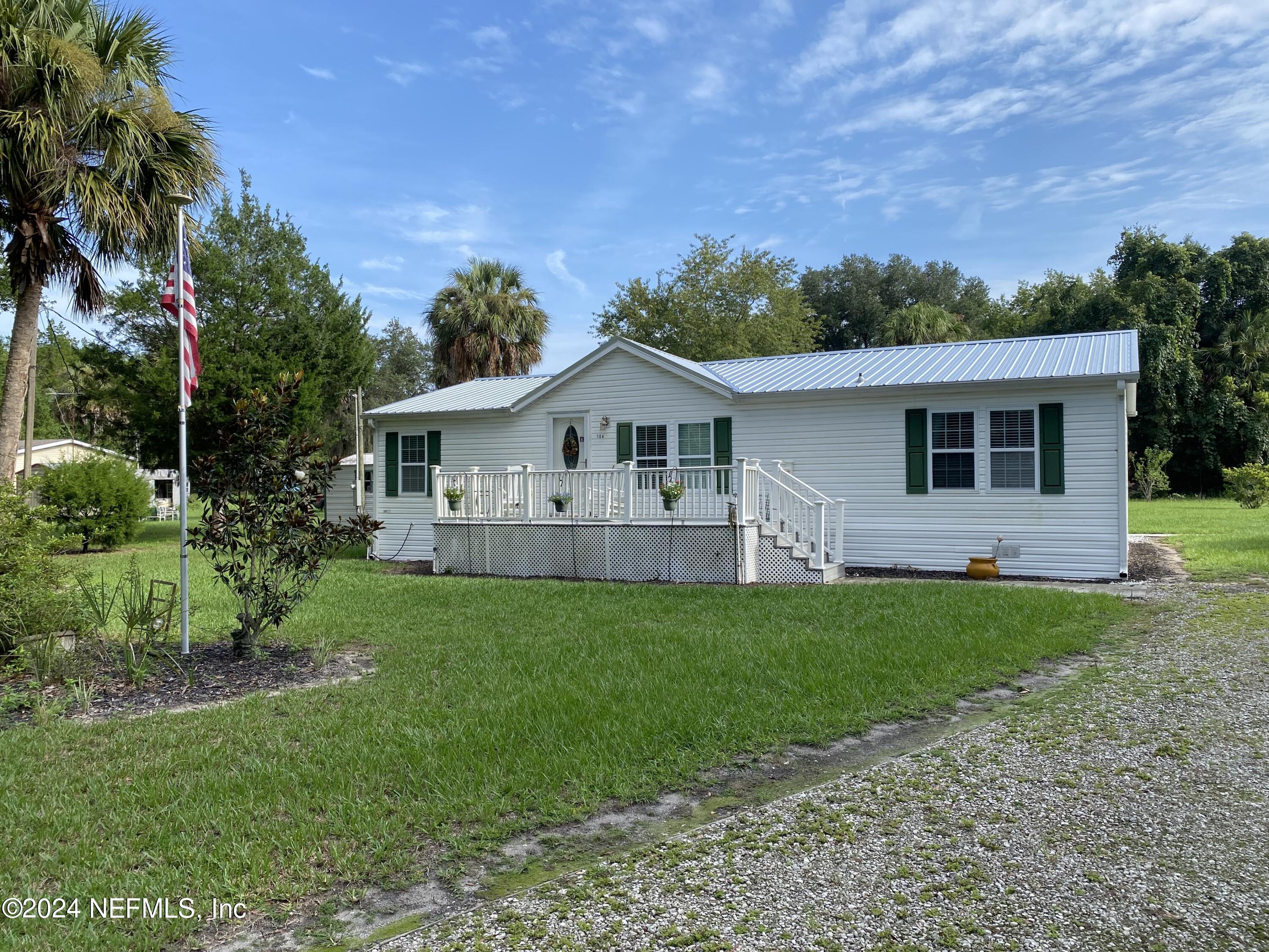 Folklore Dr, Satsuma, FL 32189