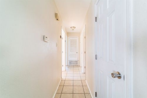 a-1738 Rutland Dr, Austin, TX, 78758-6065 | Card Image