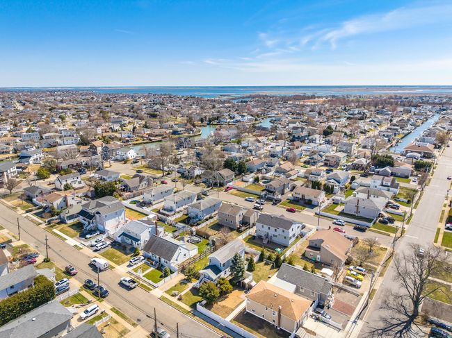 Aerial view featuring a residential view | Image 32