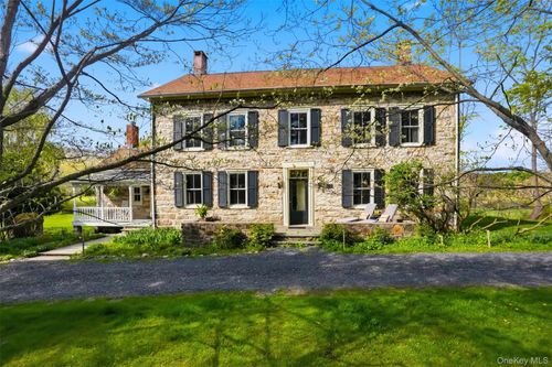 510 Decker Rd, Wallkill, NY, 12589-3315 | Card Image