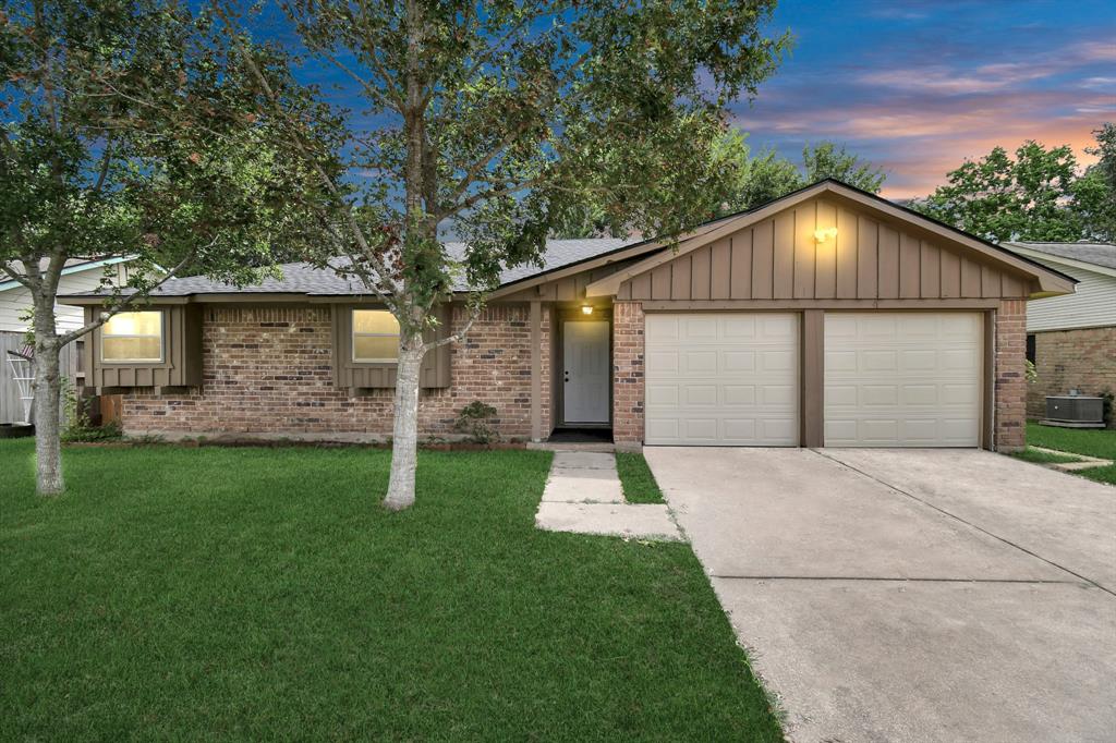 Kirklane Dr, Houston, TX 77089