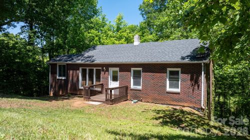 722 E F St, Newton, NC, 28658-2530 | Card Image