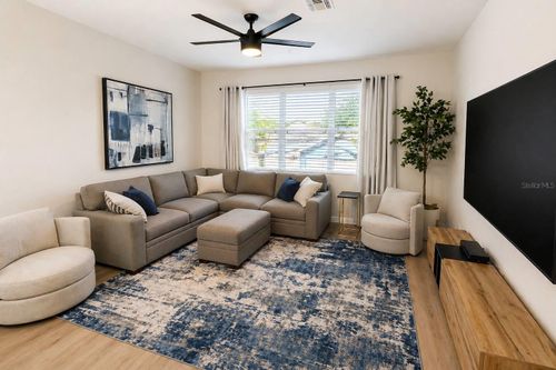 1-330 Lang Ct N, St Petersburg, FL, 33701-2754 | Card Image