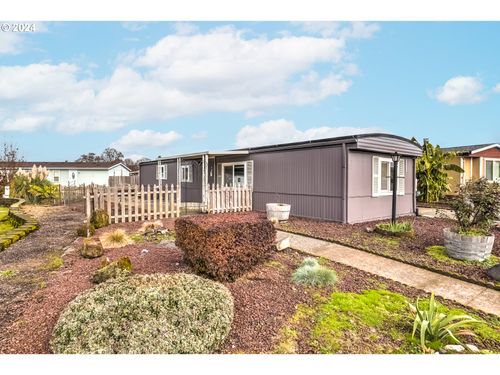 17717 Sw Cumberland Way, Beaverton, OR, 97006 | Card Image