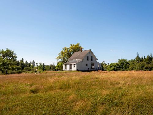 60 Pequot Rd, Vinalhaven, ME, 04863-3410 | Card Image