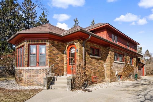 363 Delafield St, Waukesha, WI, 53188-3617 | Card Image