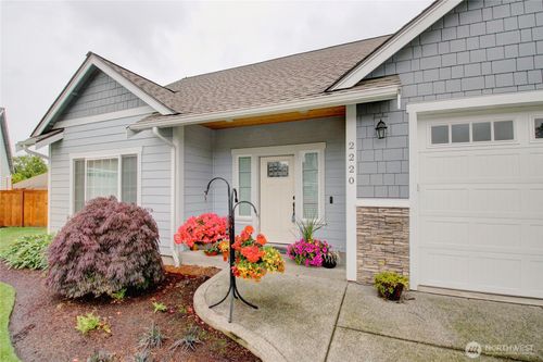 2220 33rd Ct, Mount Vernon, WA, 98273-8937 | Card Image