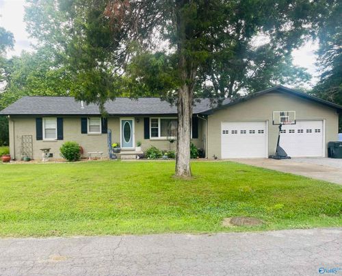 42 Sherwood Dr, Scottsboro, AL, 35769-3354 | Card Image
