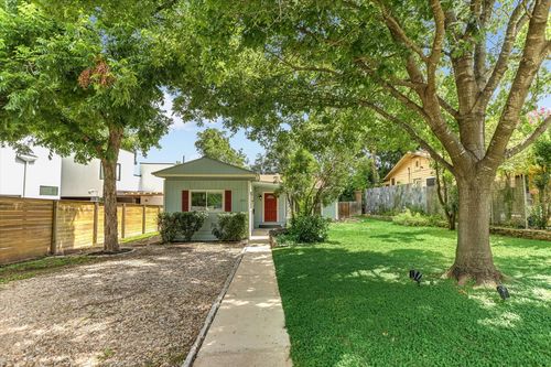 208 Braeswood Rd, Austin, TX, 78704-7211 | Card Image