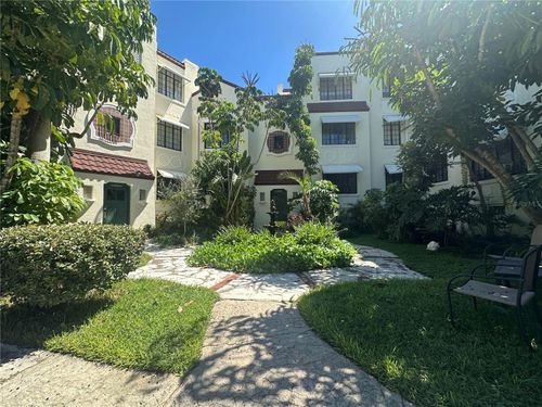 apt-15-210 N 17th St W, BRADENTON, FL, 34205-6825 | Card Image