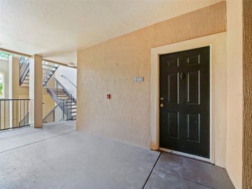 8-212-5536 Metrowest Blvd, ORLANDO, FL, 32811-2445 | Card Image