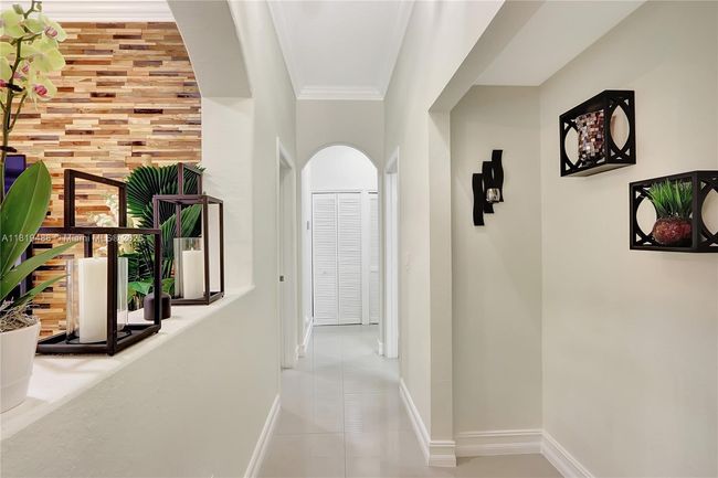 8902 Nw 178 Th Ln, House other with 4 bedrooms, 4 bathrooms and null parking in Hialeah FL | Image 19