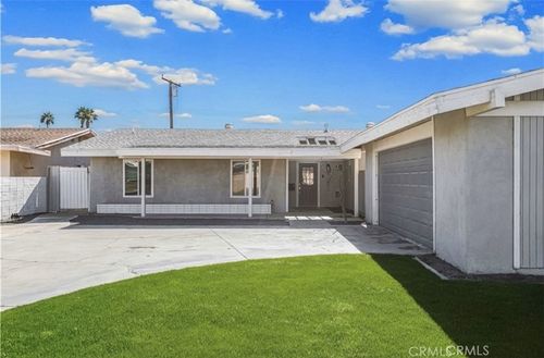 81871 Victoria, Indio, CA, 92201 | Card Image