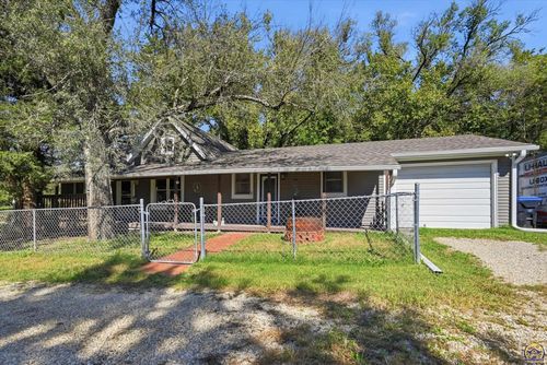 6940 Se Berryton Rd, Berryton, KS, 66409-9573 | Card Image