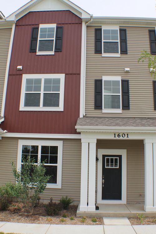 1601 Albany St, Grayslake, IL, 60030-3573 | Card Image