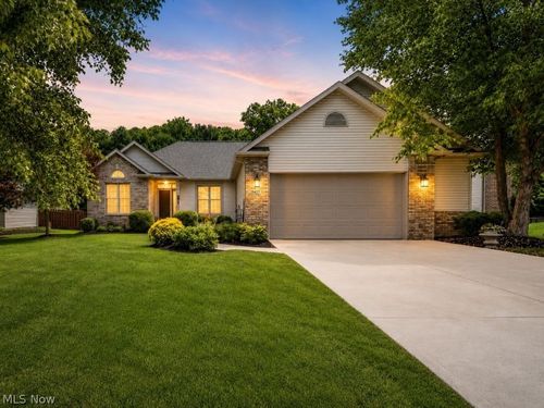 20427 Scotch Pine Way, Strongsville, OH, 44149-2366 | Card Image