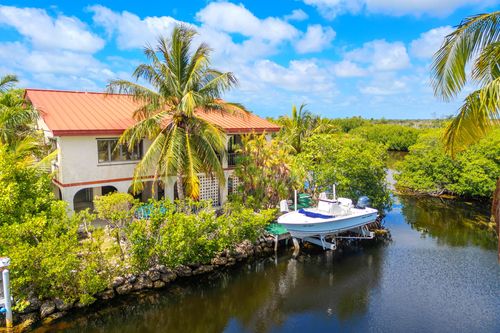 30319 Falcon Ln, Big Pine Key, FL, 33043-5115 | Card Image