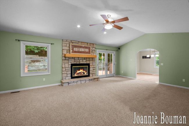10466 Riverview Dr, House other with 5 bedrooms, 4 bathrooms and null parking in Plainwell MI | Image 5