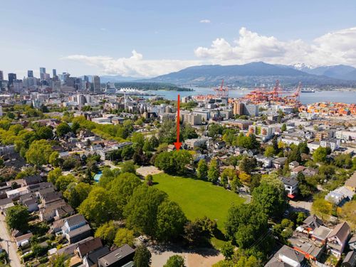 2-709 Keefer St, Vancouver, BC, V6A1Y6 | Card Image