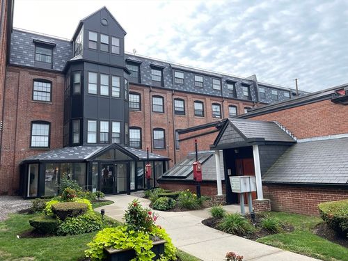 apt-304-21 Linden St, Quincy, MA, 02170-1826 | Card Image