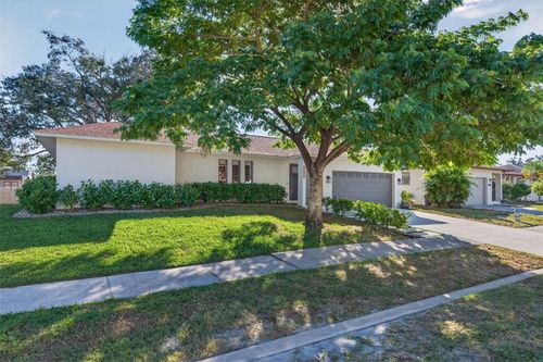 2553 W Scarlet Oak Ct, SARASOTA, FL, 34232-6126 | Card Image