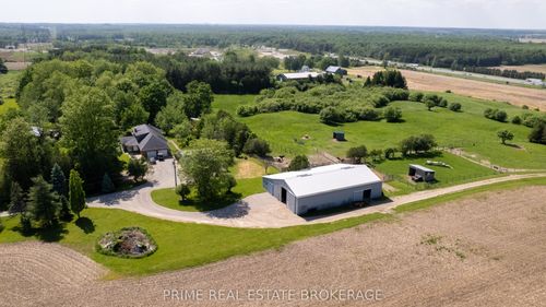 3304 Cromarty Dr, Putnam, ON, N0L2B0 | Card Image