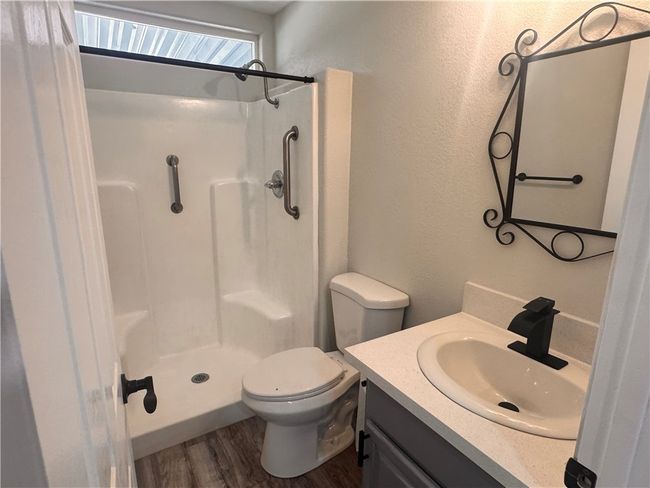 Bathroom | Image 18