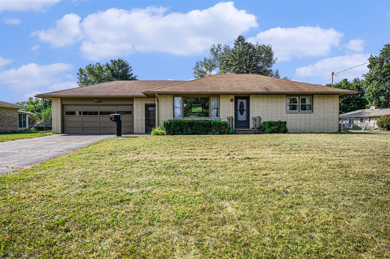 Plainfield Ave, Kalamazoo, MI 49048