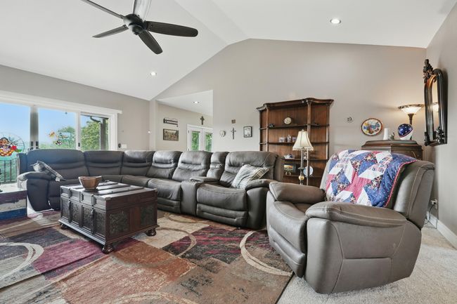 Main Floor Living | Image 9