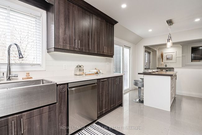 750 Pascoe Crt, House other with 5 bedrooms, 5 bathrooms and 6 parking in Oshawa ON | Image 8