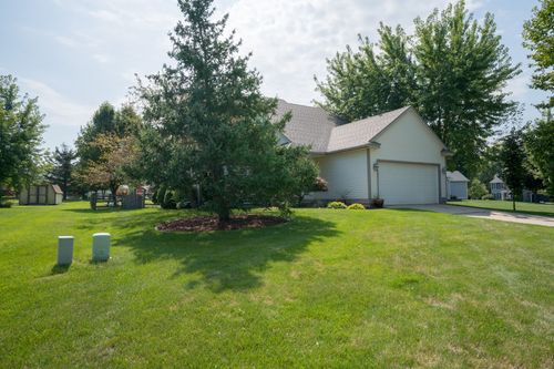 13575 Hunters Xing, Bath, MI, 48808-9493 | Card Image