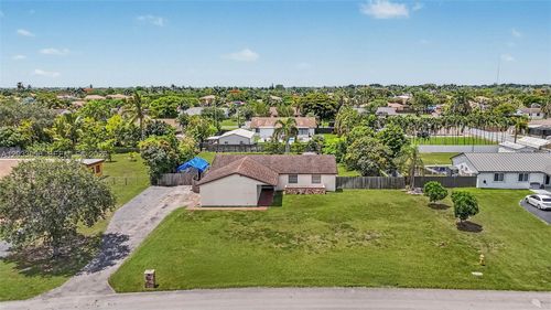 1475 Nw 19th St, Homestead, FL, 33030-2812 | Card Image