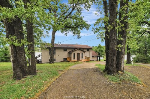 571 Lakeview Circle, Hilltop Lakes, TX, 77871 | Card Image