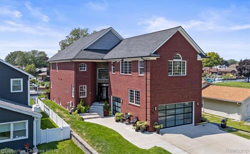 41245 Belvidere St, Harrison Township, MI, 48045-1404 | Card Image