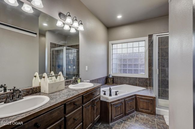 917 Monroe Cir, House other with 4 bedrooms, 3 bathrooms and null parking in Carl Junction MO | Image 23